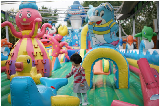 精細調(diào)焦與馥郁色彩 美科25mm f1.8鏡頭評測